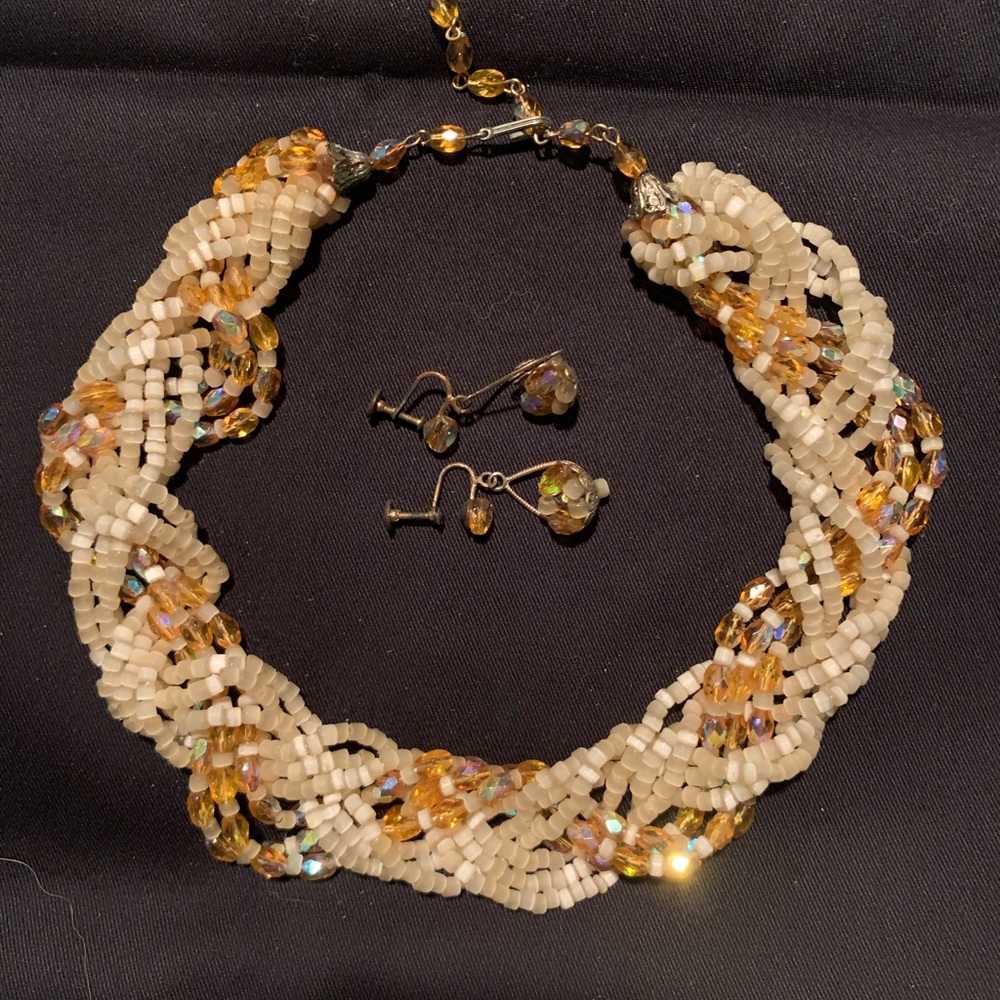 Beaded necklace set